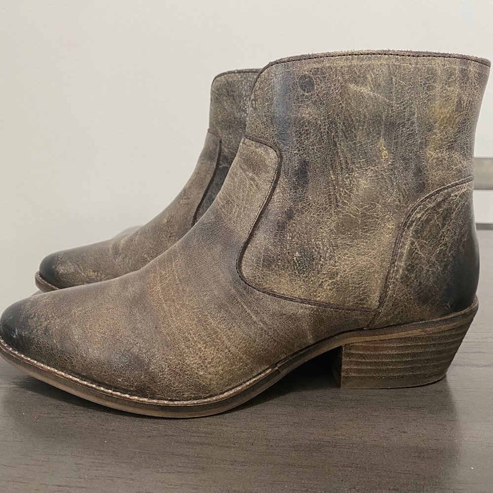 Diba True Plen Tee Boots LIKE NEW